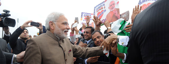 Prime Minister, Shri Narendra Modi being greeting by the people on his arrival, at Andrews Air Force Base, in Washington