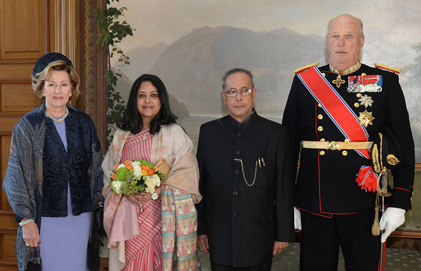 President of India, Shri Pranab Mukherjee meeting Their Majesties King Harald V & Queen Sonja and HRH Crown Princess Mette-Marit at Royal Palace in Oslo, Norway