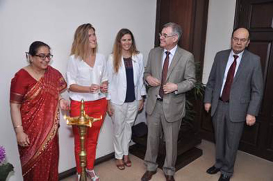 Lighting lamp from to right Dr. Kavita Kapur, President, India Latin America Associates; Ms. Angeles Undurraga, Directora Ejecutiva, Mujeres del Pacifico; Ms. Maria Fernanda Vicente, President, Mureres del Pacific; Mr. Jaime Gonzales, Counsellor for Agriculture Affairs, Embassy of Chile, and H.E. Mr. Javier Manual Paulinich Velarde, Ambassador, Embassy of the Republic of Peru in India were also present.