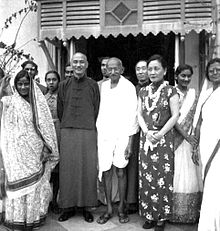 Chiang_Couple_Gandhi_India_10_Feb_1942
