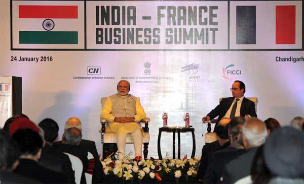 The Prime Minister, Narendra Modi and the President of France, Francois Hollande, at the India-France Business Summit, in Chandigarh .
