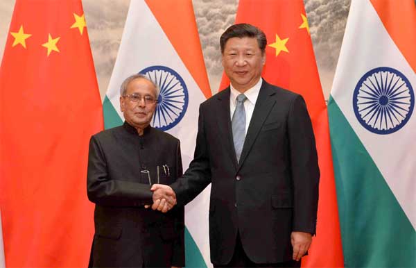 The President, Pranab Mukherjee meeting the President of the People’s Republic of China, Xi Jinping, at Great Hall of the People, in Beijing.