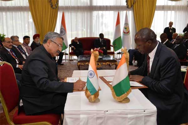The President of India, Pranab Mukherjee, along with Alassane Ouattara, the President of the Republic of Cote d’ lvoire participating the Signing of Agreements (EXIM Bank) at Presidential Palace in Republic of Cote D’ivoire, Abidjan.