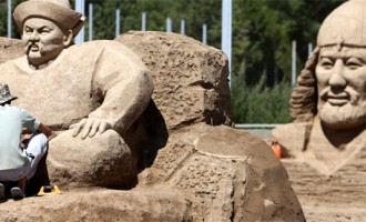 Festival of Sand Sculptures in Issyk-Kul on the eve of the World Nomad Games 2016