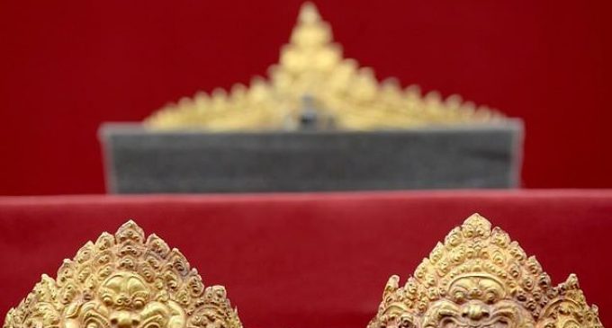 Cambodia gets back looted Angkor jewellery from Britain