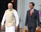 Modi accorded guard of honour in Indonesia