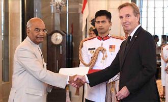 ENVOYS OF FIVE NATIONS PRESENT CREDENTIALS TO PRESIDENT OF INDIA