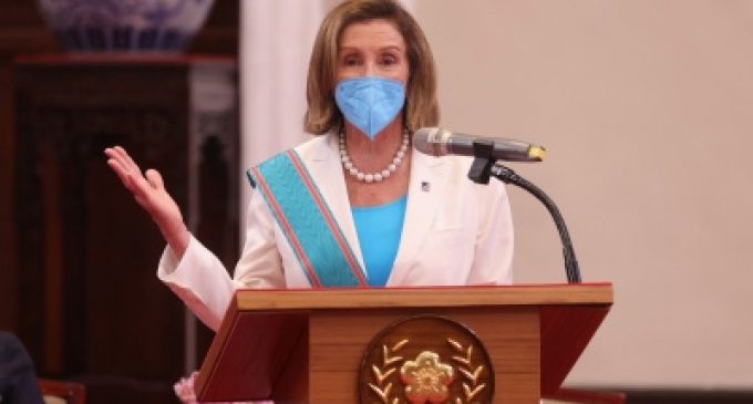 Pelosi flies from Taiwan to South Korea after meeting activists