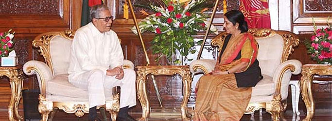 External Affairs Minister Smt. Sushma Swaraj meets President ​Md. Abdul Hamid of Bangladesh in Dhaka 