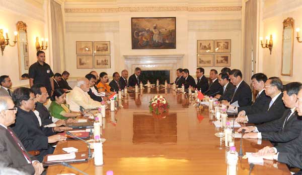 The Prime Minister, Narendra Modi and the Chinese President, Xi Jinping, at the delegation level talks, in New Delhi on September 18, 2014.
