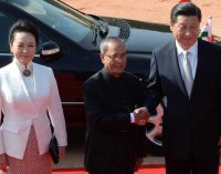The President of India, Pranab Mukherjee, receives Xi Jinping, President of the People’s Republic of China