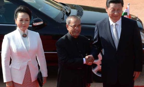 The President of India, Pranab Mukherjee, receives Xi Jinping, President of the People’s Republic of China