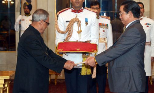 The Ambassador-designate of DPR Korea, Kye Chun Yong presenting his credential to the President, Pranab Mukherjee