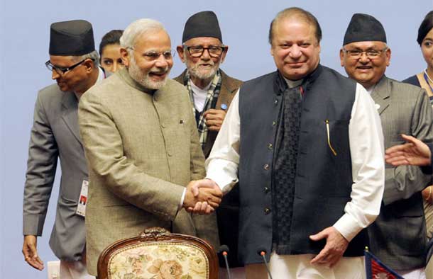 Prime Minister Narendra Modi with the Prime Minister of Pakistan, Mr. Nawaz Sharif at the 18th SAARC Summit
