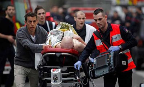 Paris attack: one suspect surrenders