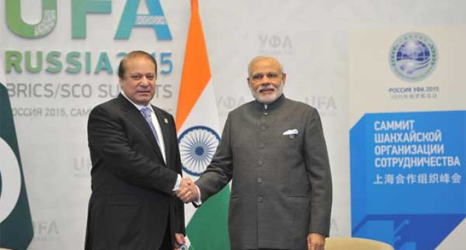 The Prime Minister, Narendra Modi meeting the Prime Minister of Pakistan, Nawaz Sharif, on the sidelines of the SCO Summit