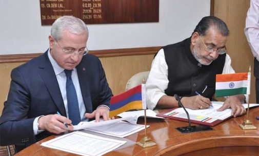 Union Minister for Agriculture and Farmers Welfare, Radha Mohan Singh and the Armenian Agriculture Minister, Sergo Karapetyan signing an agreement