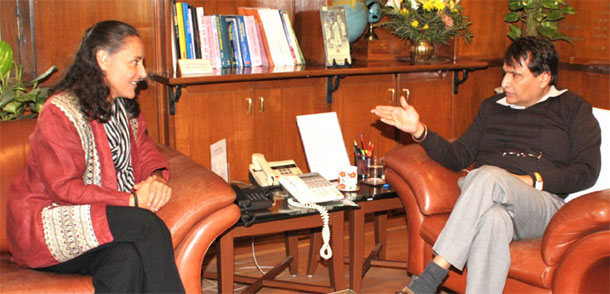Ambassador of Mexico to India, Ms. Melba Pria calling on the Union Minister for Railways, Shri Suresh Prabhakar Prabhu