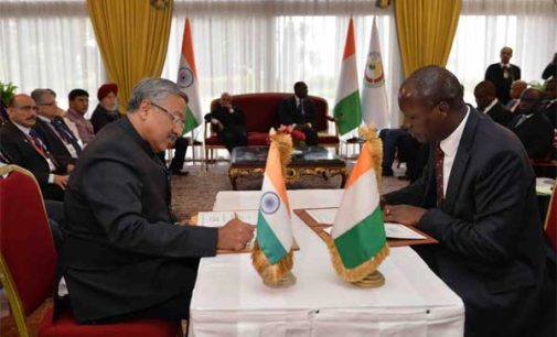 The President of India, Pranab Mukherjee, along with Alassane Ouattara, the President of the Republic of Cote d’ lvoire participating the Signing of Agreements (EXIM Bank)
