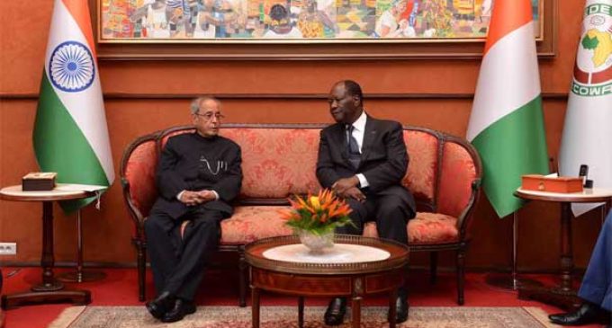 President of India, Pranab Mukherjee, along with Alassane Ouattara, the President of the Republic of Cote d’ lvoire