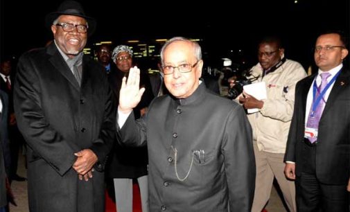 President, Pranab Mukherjee being bid farewell by the President of the Republic of Namibia, Hage Geingob