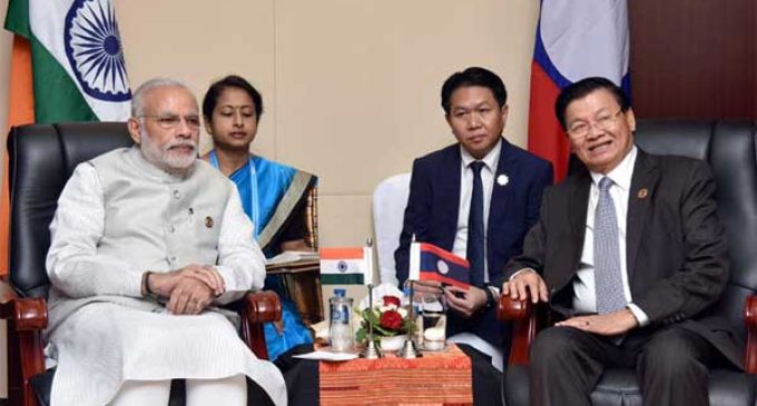 Prime Minister, Narendra Modi meeting the Prime Minister of Lao PDR, Thongloun Sisoulith, at Vientiane