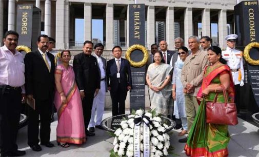 Indian Parliamentary Delegation led by Lok Sabha Speaker Sumitra Mahajan visits National War Memorial, Seoul (Korea).