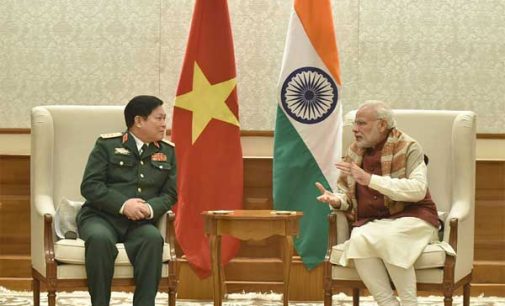 The Defence Minister of Vietnam, General Ngo Xuan Lich calls on the Prime Minister, Narendra Modi,