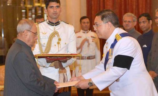 Ambassador-designate of the Kingdom of Thailand, Chutintorn Gongsakdi presenting his credentials
