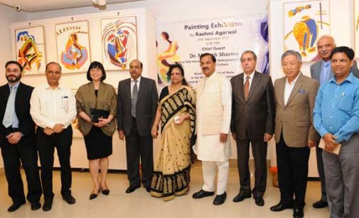 MoS for Culture (I/C) and Environment, Forest & Climate Change, Dr. Mahesh Sharma inaugurated an exhibition of Painting by Rashmi Agarwal,