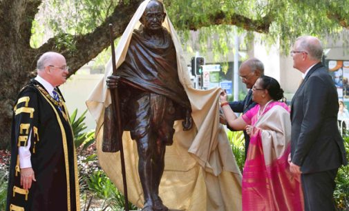 President Ram Nath Kovind unveiling of Statue of Mahatma Gandhiji at Jubilee Park, Sydney, Australia
