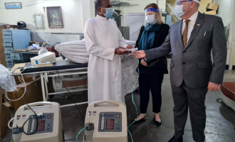 Malta High Commissioner to India, Reuben Gauci deliver oxgyen concentrators to Holy land Hospital