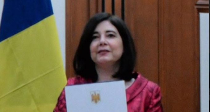 H.E. Ms. Daniela Mariana Sezonov Tane, Ambassador of Romania presenting her credentials to President of India