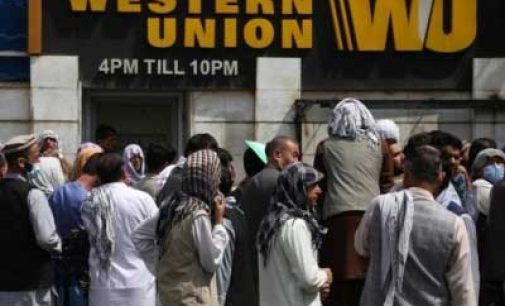 Main money exchange market reopens in Kabul, crowds remain outside banks