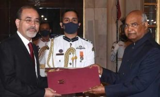 Wael Mohamed Awad Hamed, Ambassador of the Arab Republic of Egypt presenting credentials to President of India