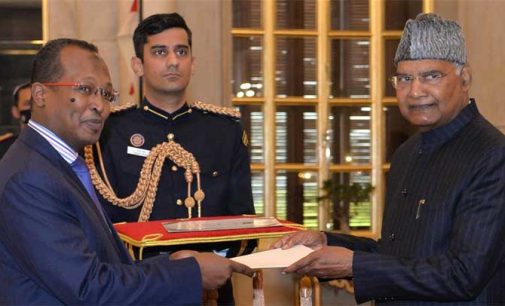 The Ambassador-designate of the Republic of Djibouti, Isse Abdillahi Assoweh presenting his credential to the President of India, Ram Nath Kovind