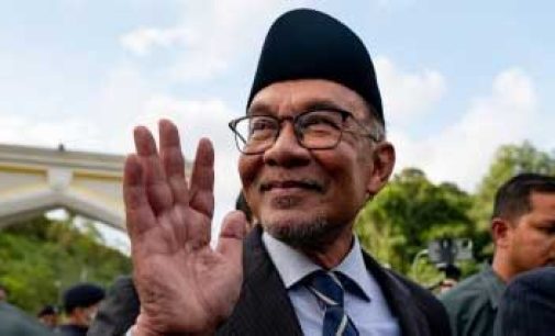 Anwar Ibrahim named as new Malaysian PM