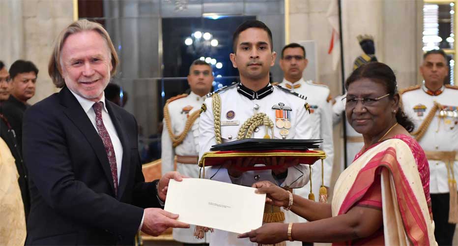 Philip Green, High Commissioner of Australia presenting credentials to the President of India, Droupadi Murmu at Rashtrapati Bhavan on August 21, 2023.