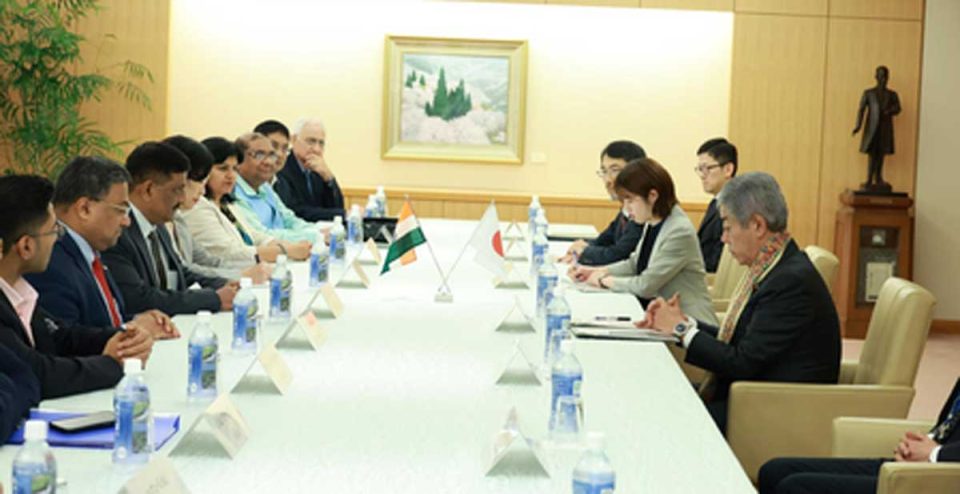 Japanese Foreign Minister in meeting with Indian delegation